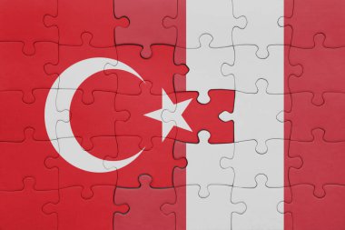 Peru 'nun renkli ulusal bayrağı ve hindi bayrağı ile bulmaca. konsept