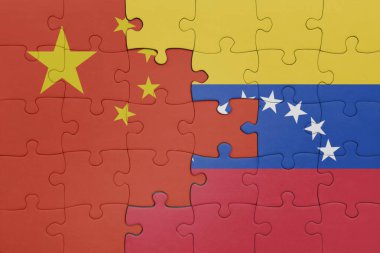Venezuela 'nın renkli ulusal bayrağı ve Çin bayrağı ile ilgili bulmacalar. konsept