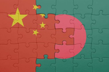 Bangladeş 'in renkli ulusal bayrağı ve Çin bayrağı bulmacası. konsept