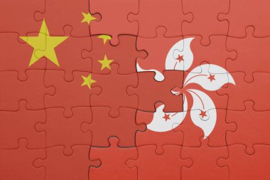 Hong Kong ve Çin bayrağının renkli ulusal bayrağıyla bulmaca. konsept