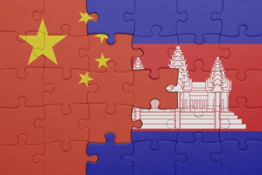 Kamboçya 'nın renkli ulusal bayrağı ve Çin bayrağı bulmacası. konsept