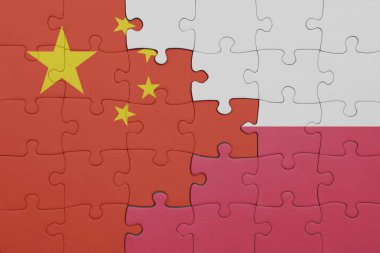 Polonya ve Çin bayrağının renkli ulusal bayrağıyla bulmaca. konsept