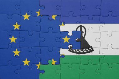 Lesotho ve Avrupa Birliği bayrağının renkli ulusal bayrağıyla ilgili bulmacalar. konsept