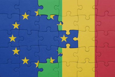 Mali ve Avrupa Birliği bayrağının renkli ulusal bayrağıyla ilgili bulmacalar. konsept