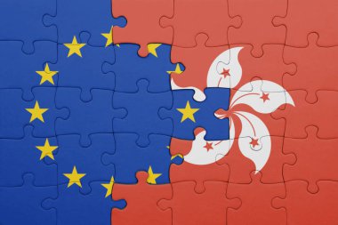 Hong Kong 'un renkli ulusal bayrağı ve Avrupa Birliği bayrağının bulmacası. konsept