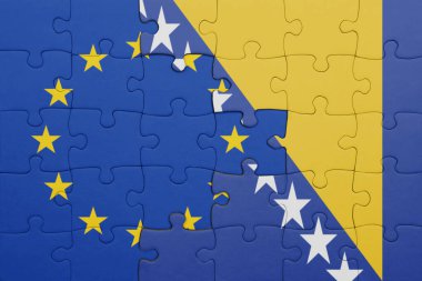 Bosna ve Herzegovina 'nın renkli ulusal bayrağı ve Avrupa Birliği bayrağı. konsept