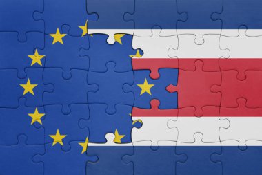 Kosta Rika 'nın renkli ulusal bayrağı ve Avrupa Birliği bayrağı bulmacası. konsept