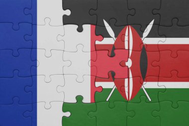 Kenya 'nın renkli ulusal bayrağı ve Fransa bayrağı ile bulmaca. konsept