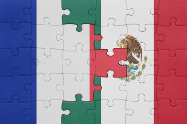 Meksika 'nın renkli ulusal bayrağı ve Fransa bayrağı. konsept