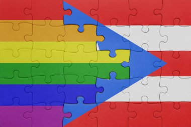 Porto Riko 'nun renkli ulusal bayrağı ve gökkuşağı eşcinsellik gururu bayrağı. konsept