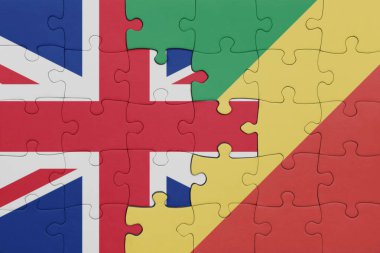 Kongo Cumhuriyeti 'nin renkli ulusal bayrağı ve Büyük Britanya bayrağı ile bulmaca. konsept