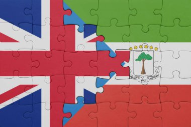 Ekvator Ginesi 'nin renkli ulusal bayrağı ve Büyük Britanya bayrağı. konsept