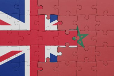 Fas 'ın renkli ulusal bayrağı ve Büyük Britanya bayrağı ile bulmaca. konsept