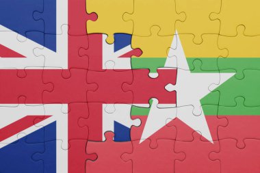 Myanmar 'ın renkli ulusal bayrağı ve Büyük Britanya bayrağı. konsept