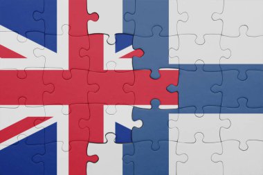 Finlandiya 'nın renkli ulusal bayrağı ve İngiltere' nin bayrağı. konsept