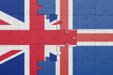 İzlanda 'nın renkli ulusal bayrağı ve Büyük Britanya bayrağı ile bulmaca. konsept