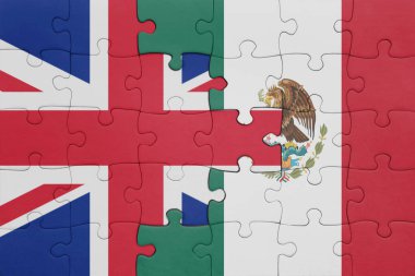 Meksika 'nın renkli ulusal bayrağı ve Büyük Britanya bayrağı. konsept