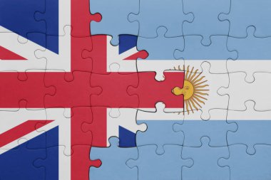 Arjantin 'in renkli ulusal bayrağı ve İngiltere bayrağı. konsept