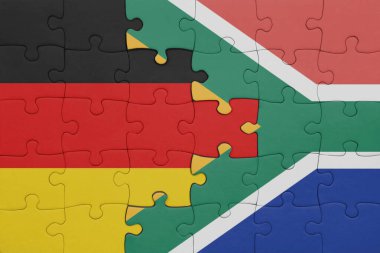 Güney Afrika 'nın renkli ulusal bayrağı ve Almanya bayrağı. konsept