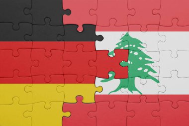 Lübnan 'ın renkli ulusal bayrağı ve Almanya bayrağı. konsept