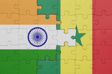 Senegal ve Hindistan bayrağının renkli ulusal bayrağıyla bulmaca. konsept