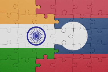 Laos 'un renkli ulusal bayrağı ve Hindistan bayrağı ile bulmaca. konsept