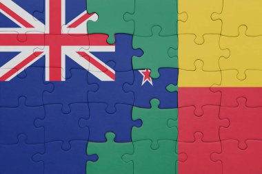 Benin 'in renkli ulusal bayrağı ve Yeni Zelanda bayrağı ile bulmaca. konsept
