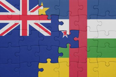 Orta Afrika Cumhuriyeti 'nin renkli ulusal bayrağı ve Yeni Zelanda bayrağının bulmacası. konsept