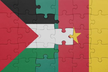 Kamerun ve Filistin bayrağının renkli ulusal bayrağıyla bulmaca. konsept