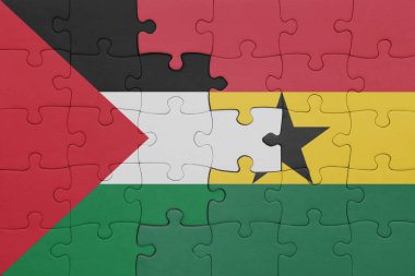 Gana 'nın renkli ulusal bayrağı ve Filistin bayrağının bulmacası. konsept