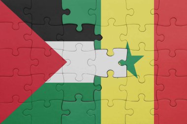 Senegal ve Filistin bayrağının renkli ulusal bayrağıyla bulmaca. konsept