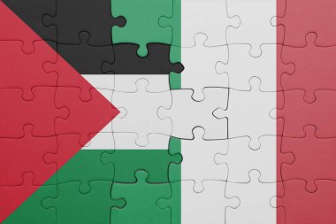 İtalya 'nın renkli ulusal bayrağı ve Filistin bayrağının bulmacası. konsept