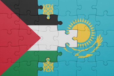 Kazakistan 'ın renkli ulusal bayrağı ve Filistin bayrağının bulmacası. konsept