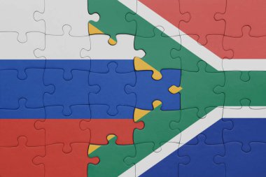 Güney Afrika 'nın renkli ulusal bayrağı ve Rusya bayrağıyla ilgili bulmacalar. konsept