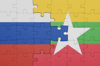 Myanmar 'ın renkli ulusal bayrağı ve Rusya bayrağı. konsept