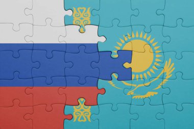 Kazakistan 'ın renkli ulusal bayrağı ve Rusya bayrağıyla ilgili bulmacalar. konsept
