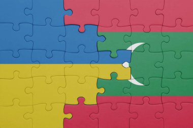 Maldivler ve Ukrayna bayrağının renkli ulusal bayrağıyla bulmaca. konsept