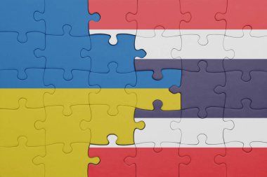 Tayland 'ın renkli ulusal bayrağı ve Ukrayna bayrağı. konsept