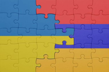 Ermenistan 'ın renkli ulusal bayrağı ve Ukrayna bayrağı. konsept