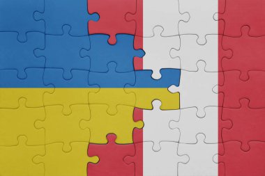 Peru 'nun renkli ulusal bayrağı ve Ukrayna bayrağıyla bulmaca. konsept