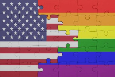 Renkli gökkuşağı eşcinsellik bayrağı ve Amerika Birleşik Devletleri bayrağı. konsept