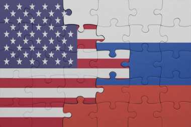 Rusya 'nın renkli ulusal bayrağı ve Amerika Birleşik Devletleri bayrağı ile ilgili bulmacalar. konsept