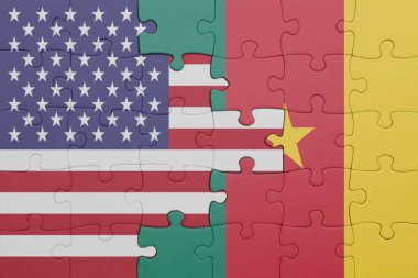 Kamerun ve Amerika Birleşik Devletleri bayrağının renkli ulusal bayrağıyla bulmaca. konsept
