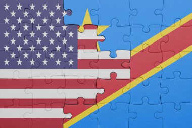 Demokratik Kongo Cumhuriyeti 'nin renkli ulusal bayrağı ve Amerika Birleşik Devletleri bayrağının bulmacası. konsept