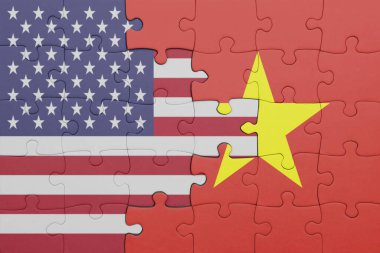 Vietnam 'ın renkli ulusal bayrağı ve Amerika Birleşik Devletleri bayrağının bulmacası. konsept
