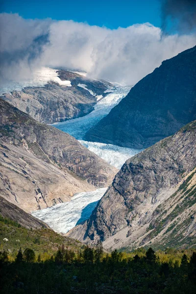Ледник Nigardsbreen Видно Центра Посетителей Йостедале — стоковое фото