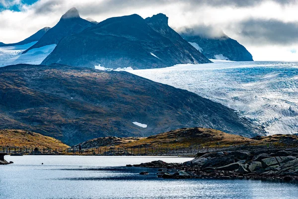 Lacul Fantesteinsvatnet Lungul Traseului Pitoresc Național Sognefjellet Văzut Din Sognefjellshytta — Fotografie, imagine de stoc
