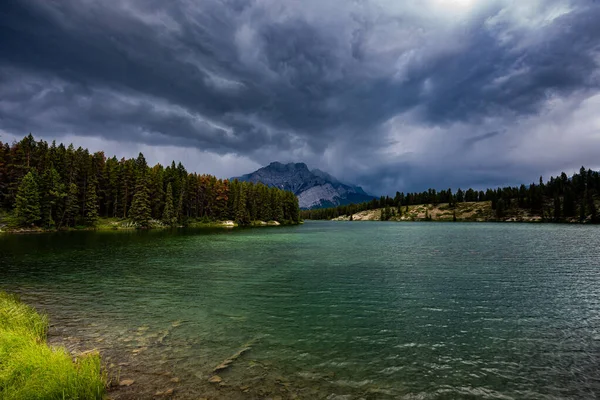 Dramatic Stormy Clouds Cascade Mountain Johnson Lake Banff National Park — Stock Photo, Image