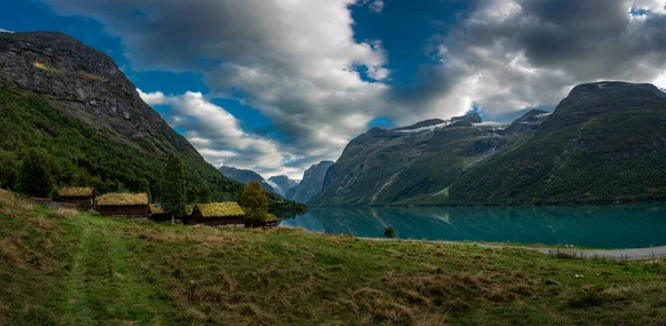 Breng Seter Casas Tradicionais Fazenda Norueguesa Longo Lago Lovatnet — Fotografia de Stock