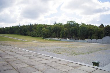 antika döşemeleri olan eski kare